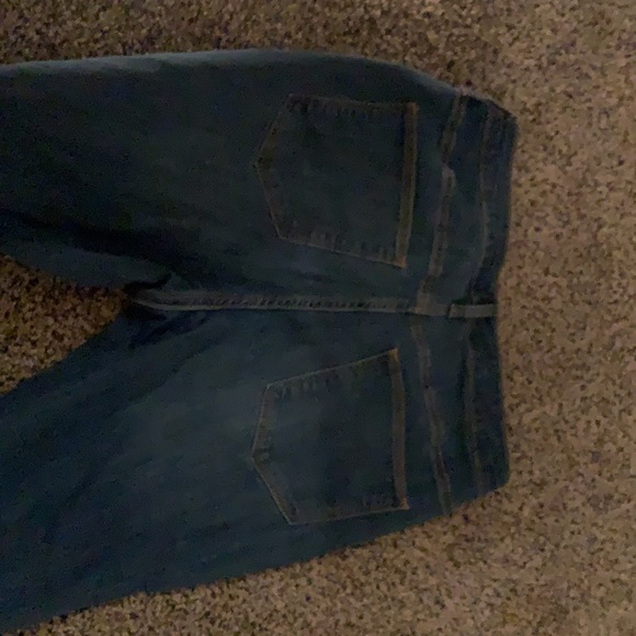 JeAns - Picture 2 of 6